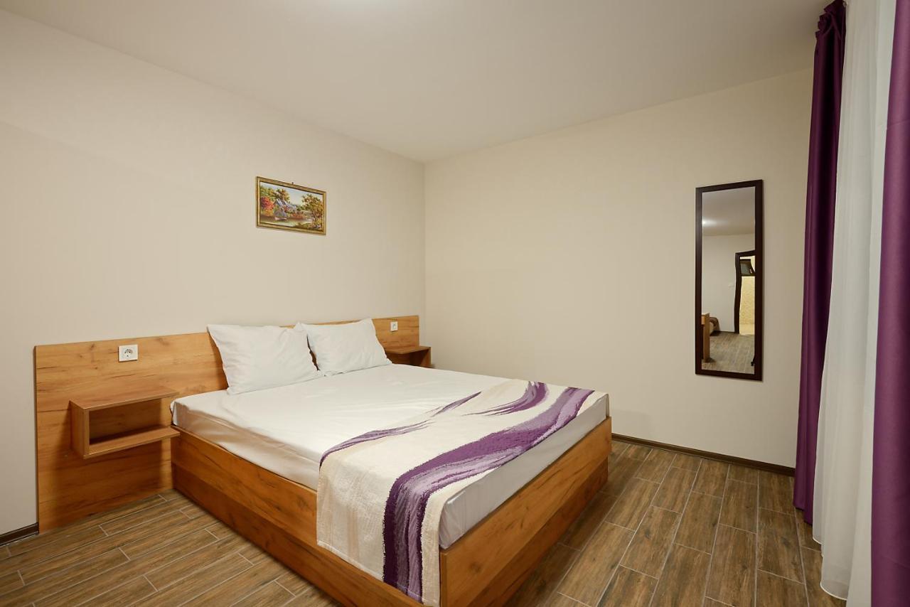 Hotel Комплекс Колонада Hisarya Esterno foto