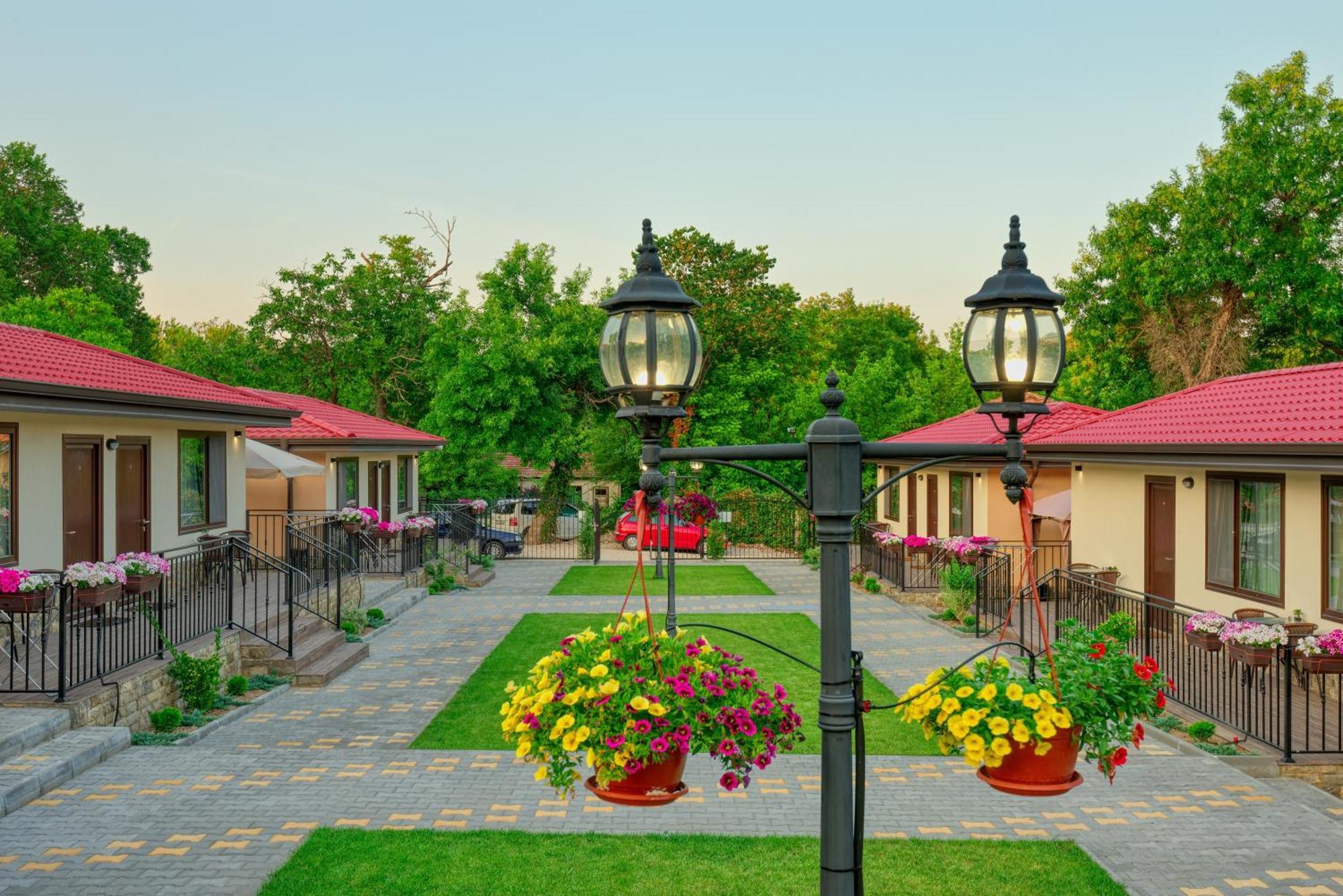 Hotel Комплекс Колонада Hisarya Esterno foto